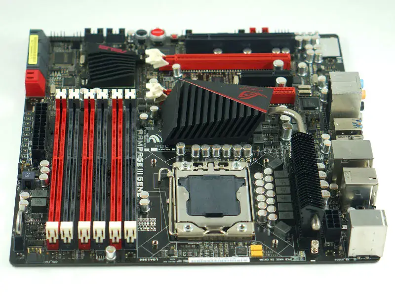 Asus Rampage III GENE マザーボード