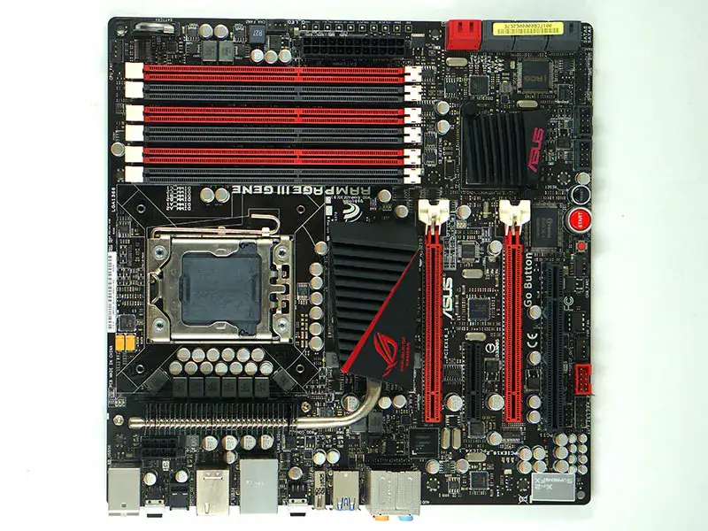 Asus Rampage III GENE マザーボード