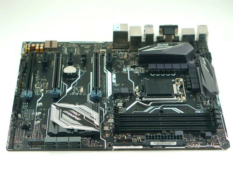 Asus Z170-PRO GAMING/AURA マザーボード