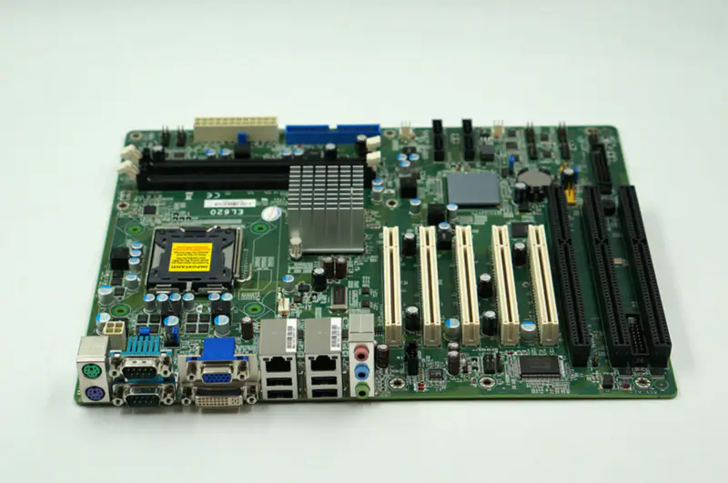 DFI EL620-C 774-EL6201-100Gマザーボード