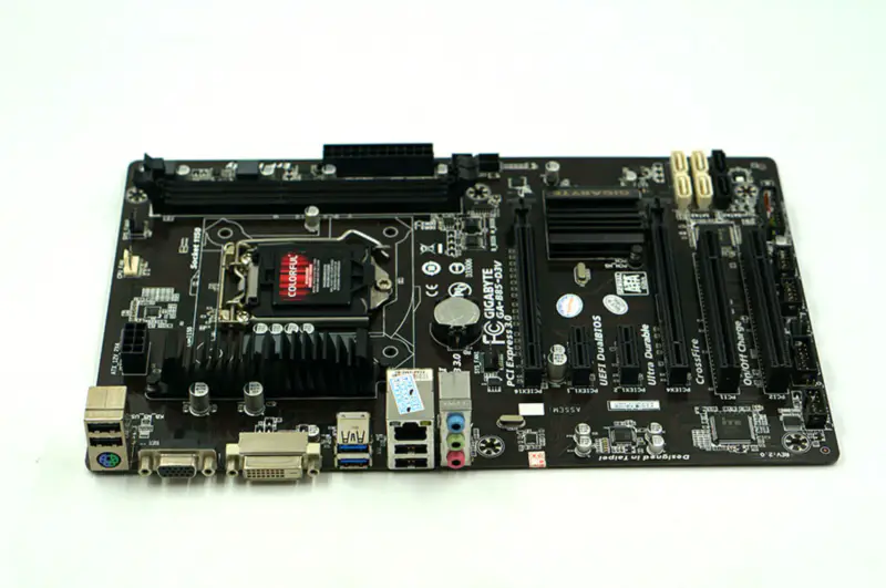 ギガバイト GA-B85-D3V B85-D3V B85 LGA 1150 ATXマザーボード