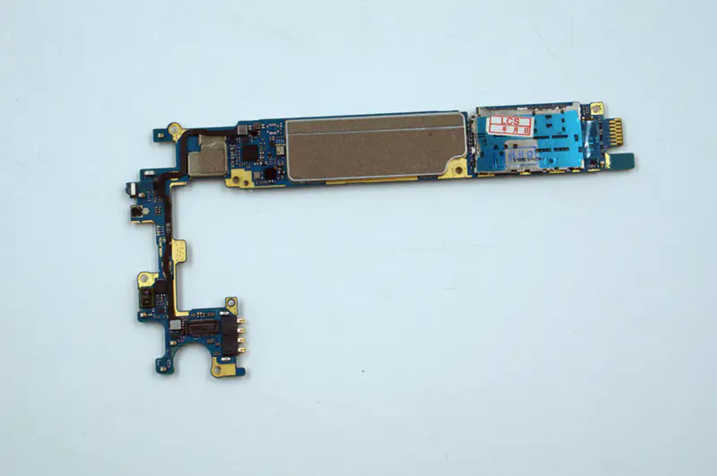 LG G5 H850マザーボードは32ギガバイトのロックを解除した