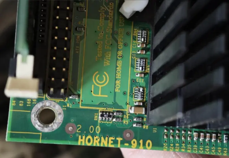 HORNET-910 組み込みVIA Eden/C3ハーフサイズ産業機器用マザーボード