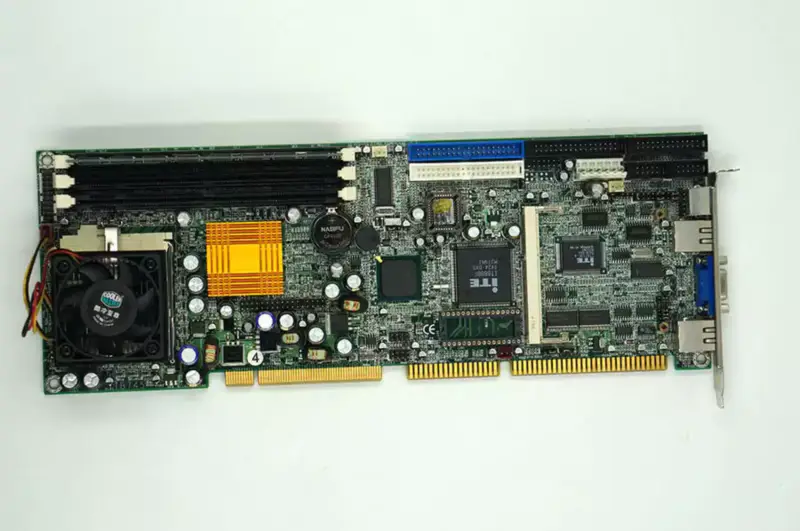 Ibase 産業用マザーボード IB745 CPU RAMおよびFAN付き