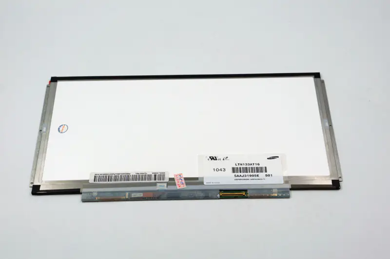 スクリーンの取り替えの表示のための 13.3 インチ LCD LTN133AT16 B133XW03 B133XW01 V.0 N133BGE-L31 CLAA133WA01A