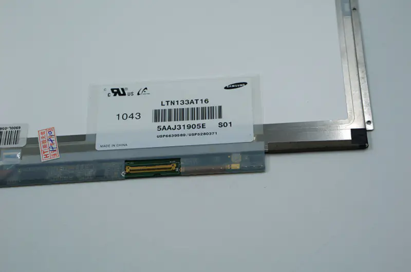 スクリーンの取り替えの表示のための 13.3 インチ LCD LTN133AT16 B133XW03 B133XW01 V.0 N133BGE-L31 CLAA133WA01A