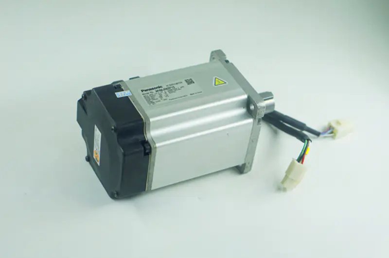 サーボ モーター 143-a30-b 1500w 掃除機モーター MHMJ082P1S MHMJ082P1S