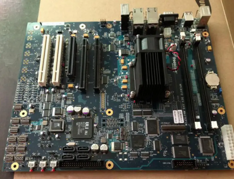 フリースケール・セミコンダクタMPC8572DSマザーボード
