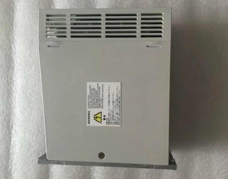 三菱 MR-J2-100CT MRJ2100CT サーボドライブ