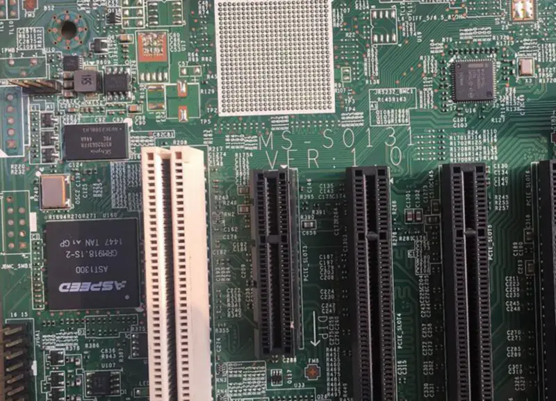 82580EB E1G44HT I340T4 ギガビット・イーサネット・サーバー・アダプター PCI Express X4 1G ネットワーク・カード