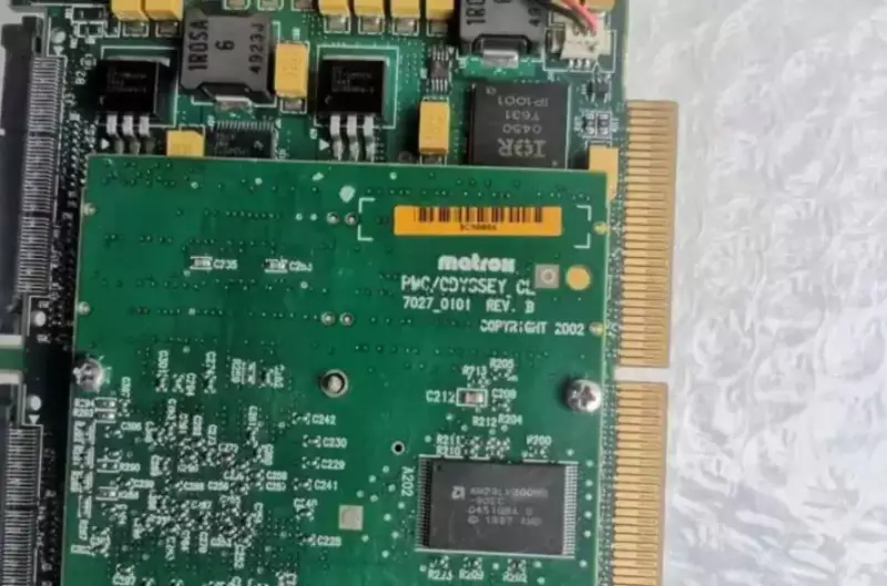 Matrox Y7116-01 7027_0101 OP413G5MDBCL フレームグラバー