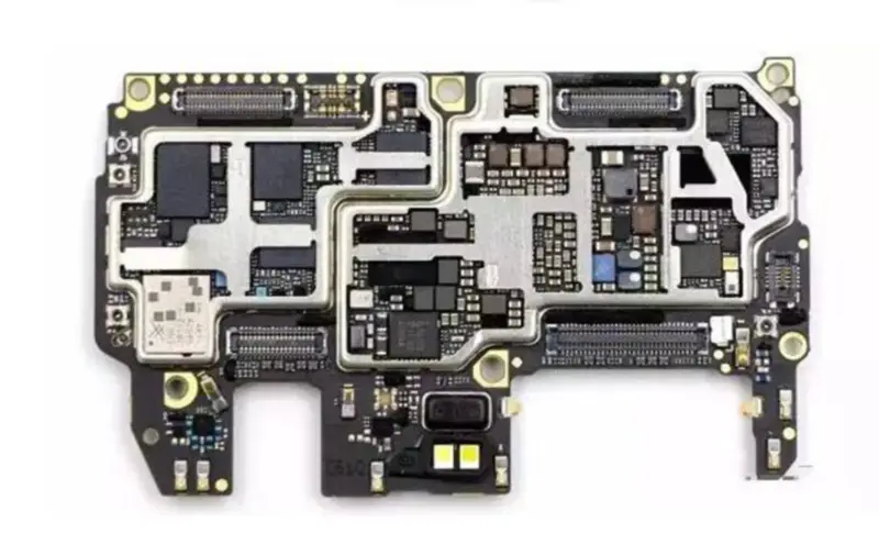 ファーウェイP10マザーボード、チップでロック解除