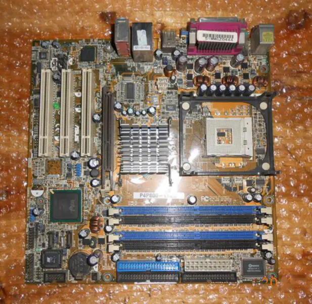 Asus G32904-H17-A28 P4P800-VM/S P4P800-VM-EAYZ マザーボード