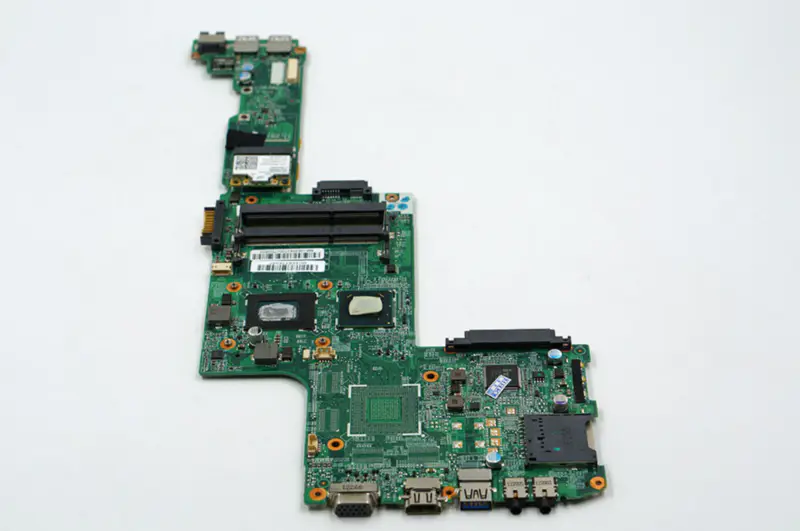 東芝Y00000910 Satellite P845マザーボード