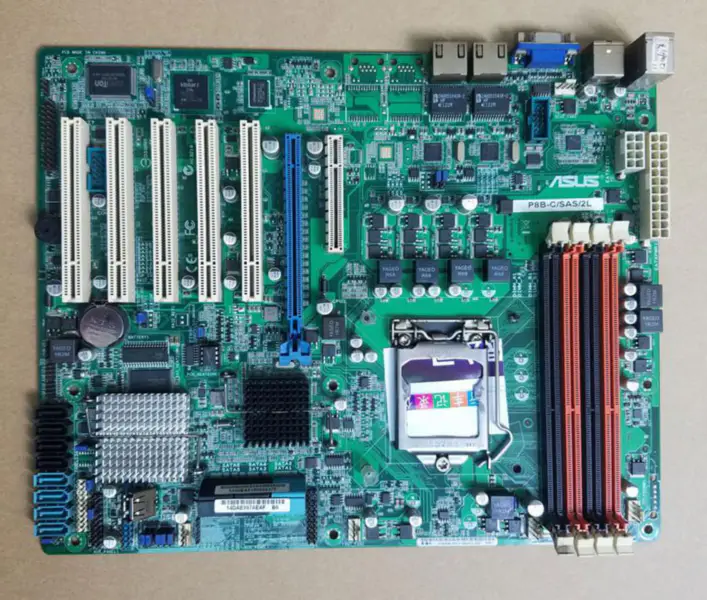 Asus P8B-C/SAS/2L サーバーマザーボード XEON E3 SAS2008