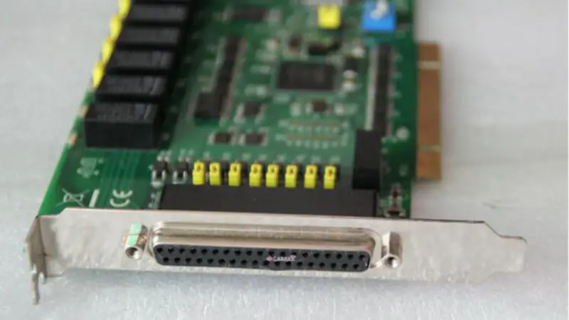 アドバンテック PCI-1760U REV.B1 A1 A2 8チャネル・リレーおよび8チャネル絶縁デジタル入力ユニバーサルPCIカード