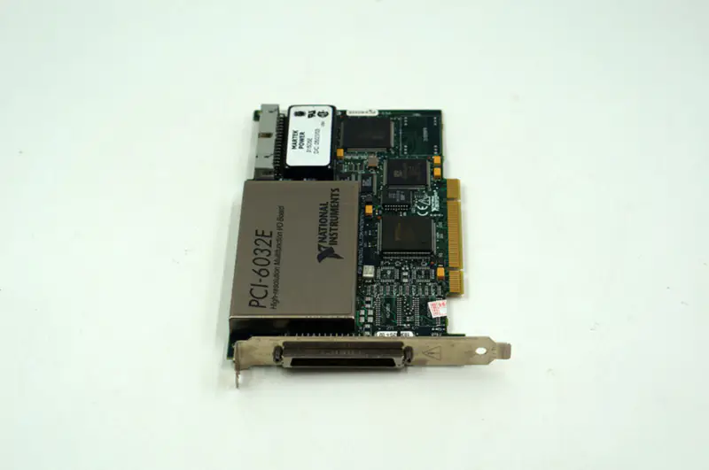 NI PCI-6032E 高分解能多機能I/Oボード DAQカード 中古品