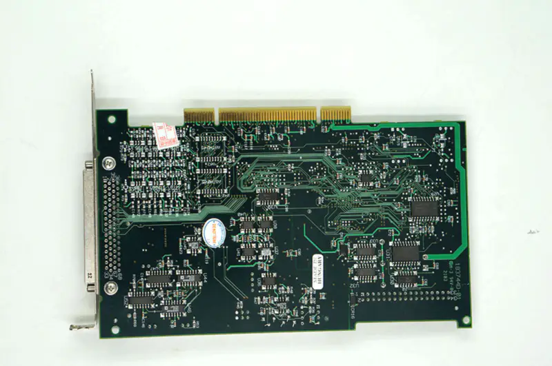 NI PCI-6032E 高分解能多機能I/Oボード DAQカード 中古品
