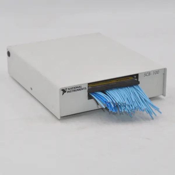 NI SCB-100 776990-01 ジャンクションボックス