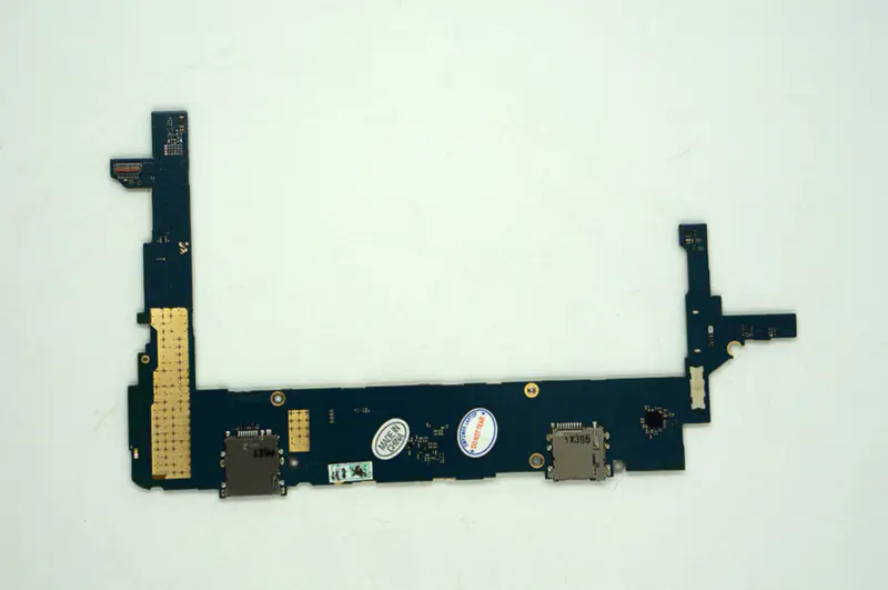 Samsung ギャラクシー タブ 3 8.0 T315 は完全な破片が付いているマザーボードの鍵を開けました