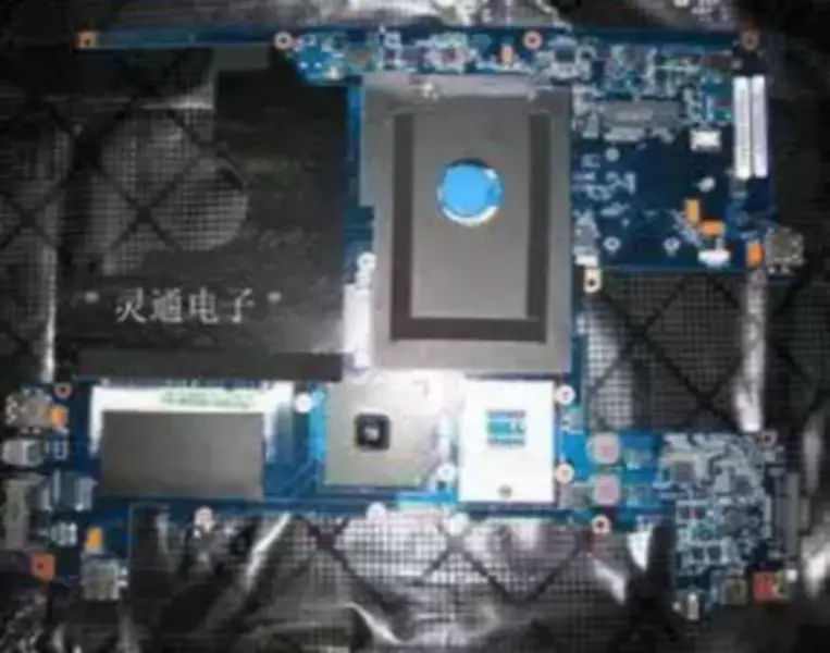 マザーボード