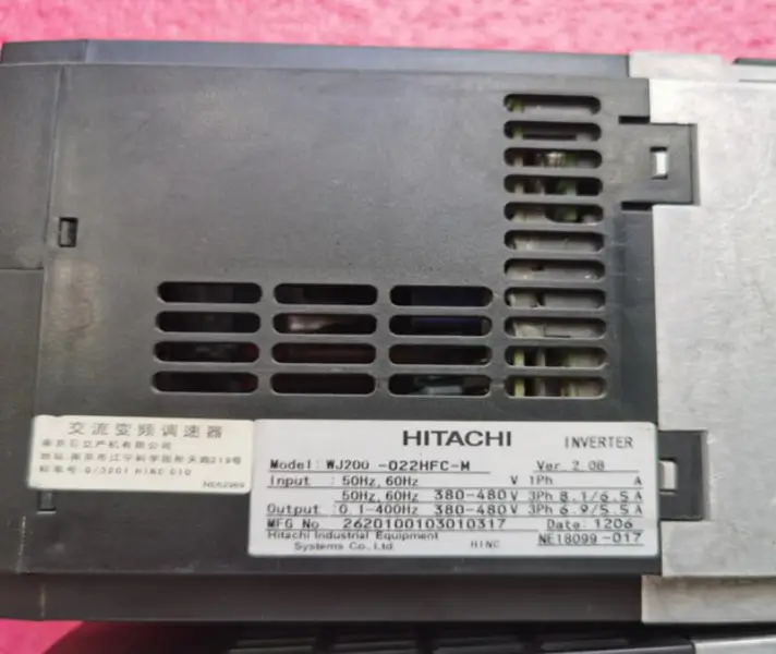 日立インバータ WJ200-022HFC-M 2.2KW 新品