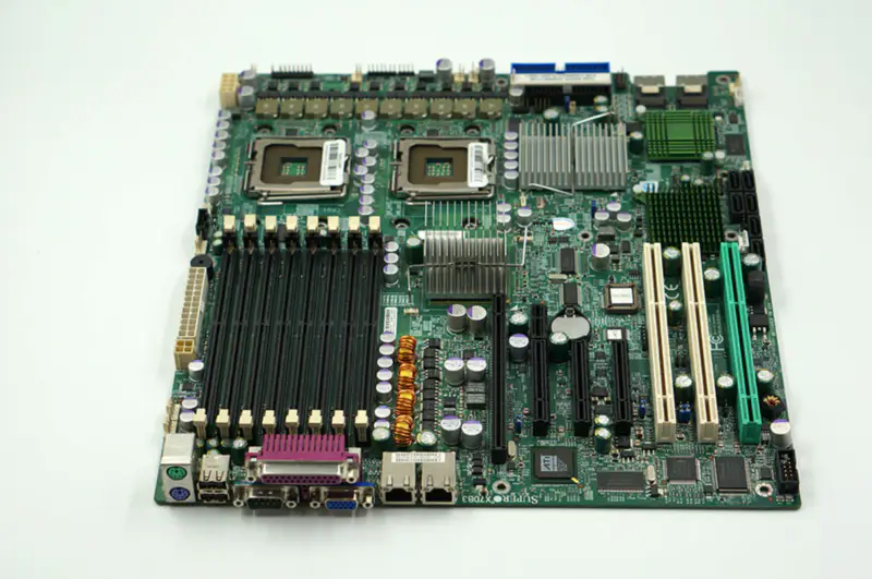 Supermicro X7DB3マザーボード