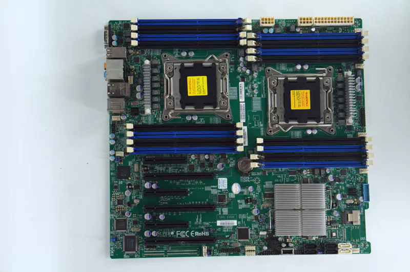 Supermicro X9DAIマザーボード