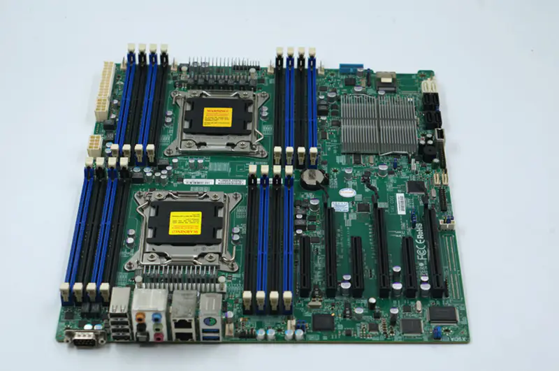 Supermicro X9DAIマザーボード