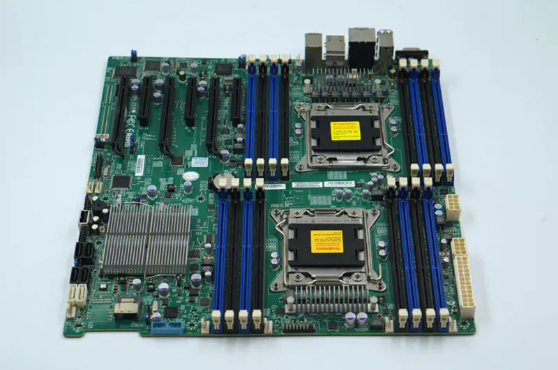 Supermicro X9DAIマザーボード
