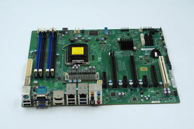 SuperMicro X9SAE-V サーバー・マザーボード LGA1155 C216 チップセット対応 E3 V2
