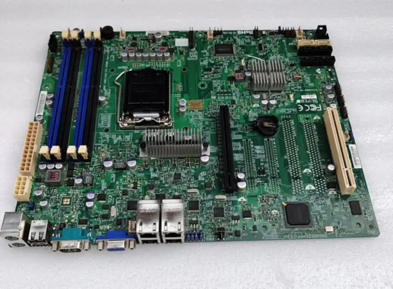 SuperMicro X9SCI-LN4F クアッドサーバーマザーボード v2 CPUをサポート