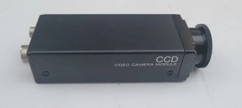 ソニーのモノクロCCD工業用カメラXC-77
