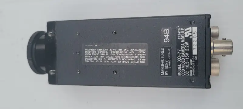 ソニーのモノクロCCD工業用カメラXC-77