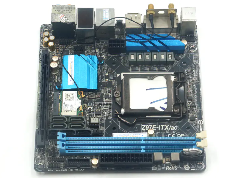 Asrock Z97E-ITX/AC マザーボード Z97 LGA1150 mini-ITX