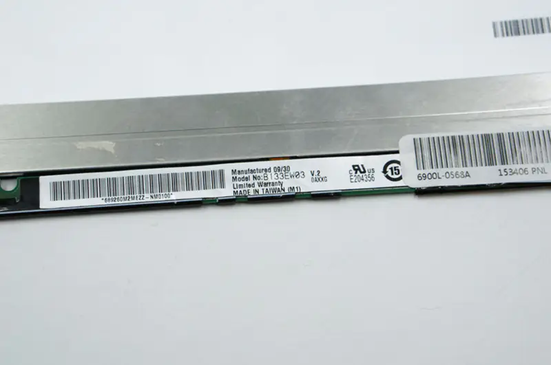 AUO B133EW03 V2スクリーン